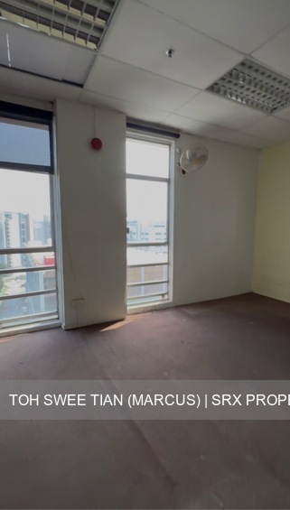 51 TANNERY LANE (D13), Warehouse #611300781